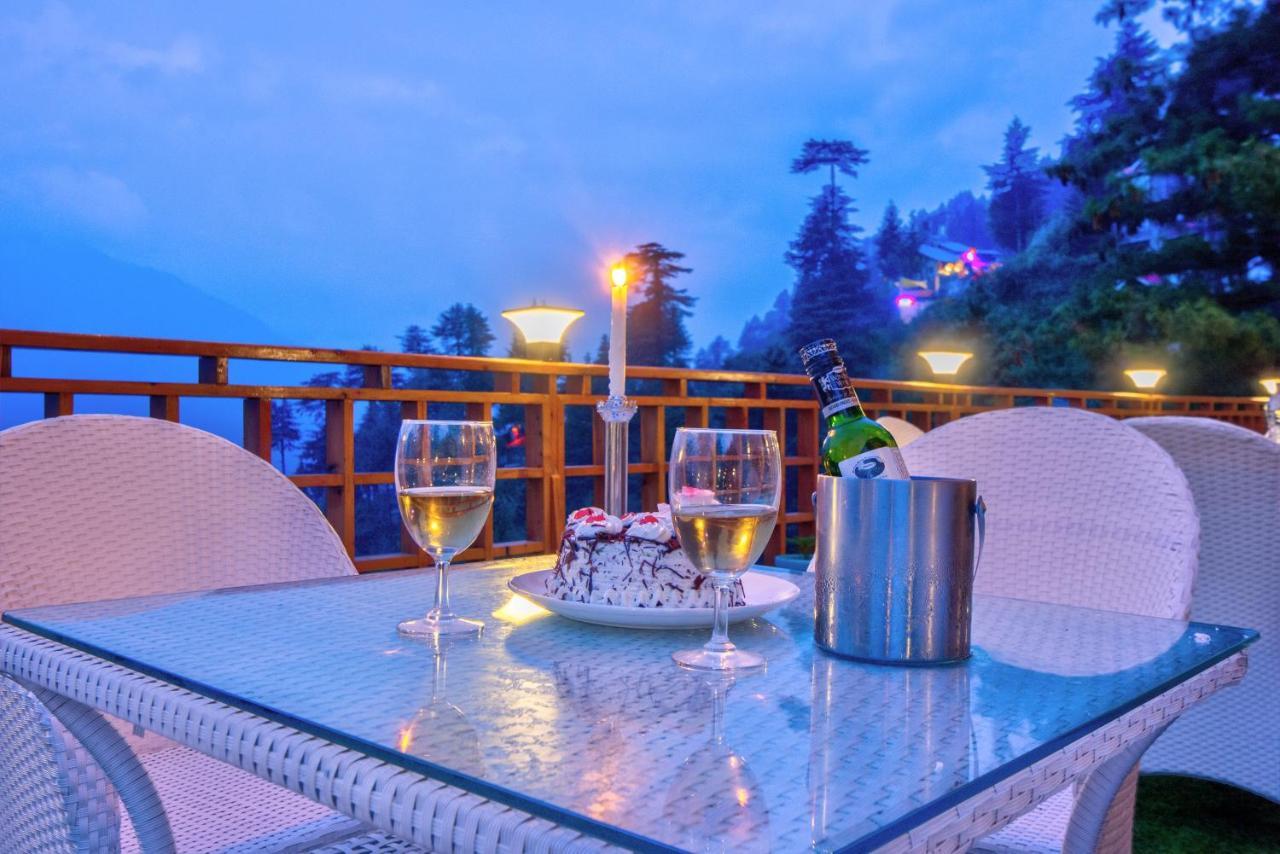 The Holiday Villa Resorts & Spa Manāli Eksteriør bilde